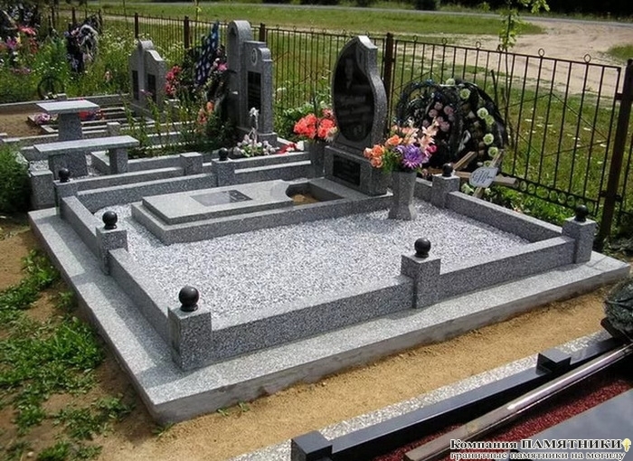 гранитный памятник